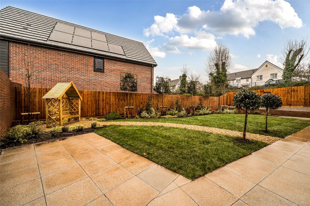 Property photo 3 of 14 Show Home