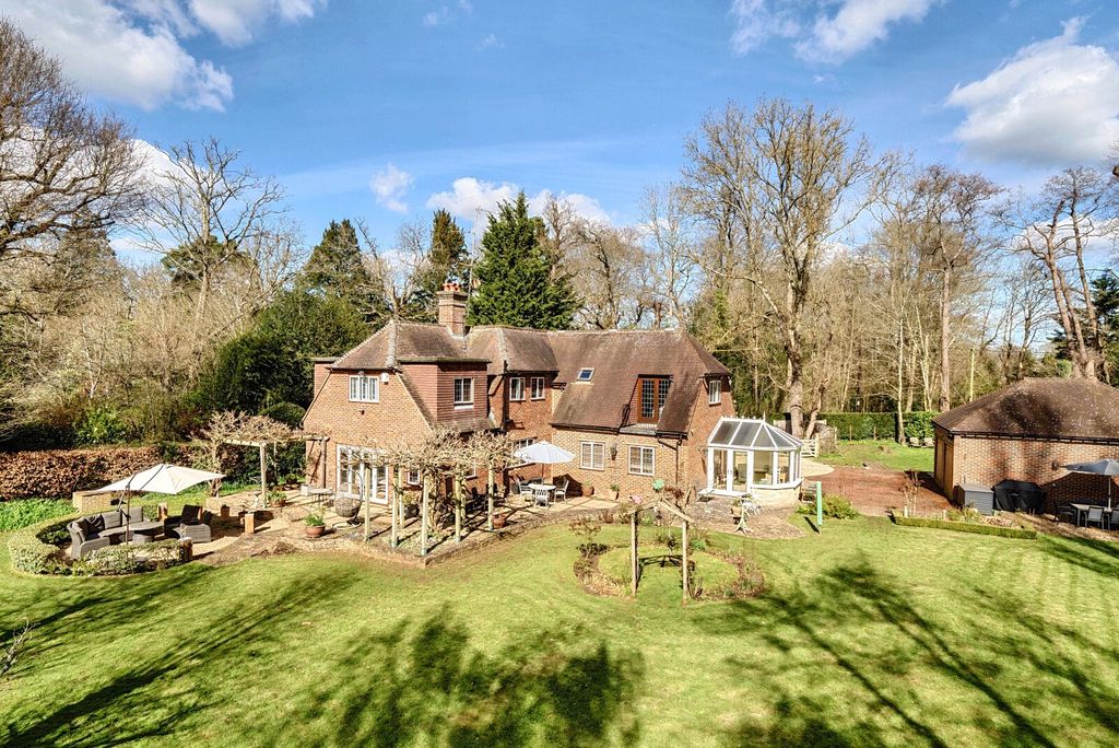 Property photo 1 of 34 Picture No. 09