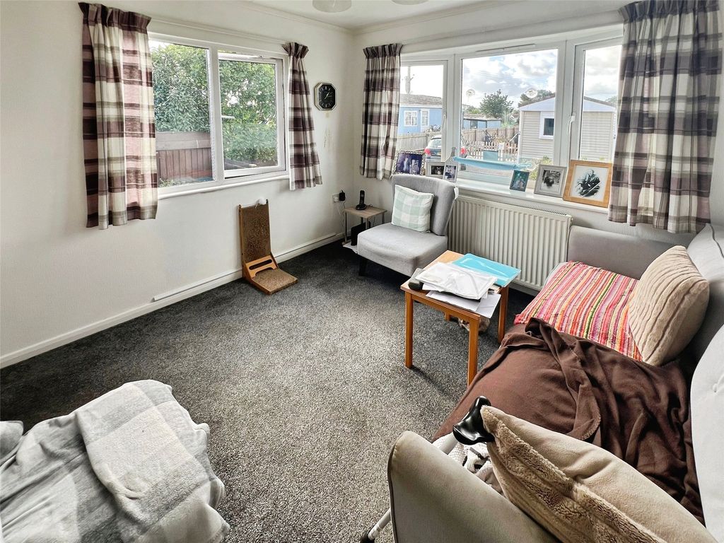 Property photo 3 of 12 Picture No. 06