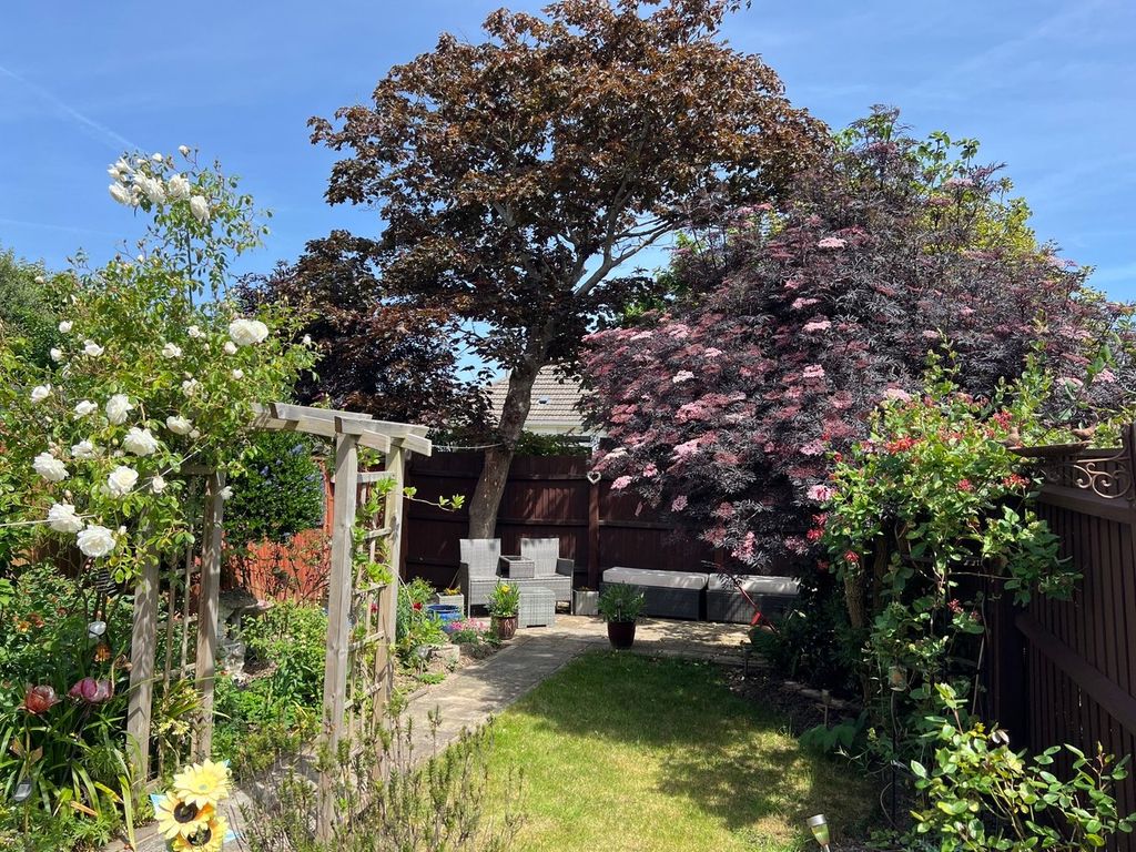 Property photo 2 of 14