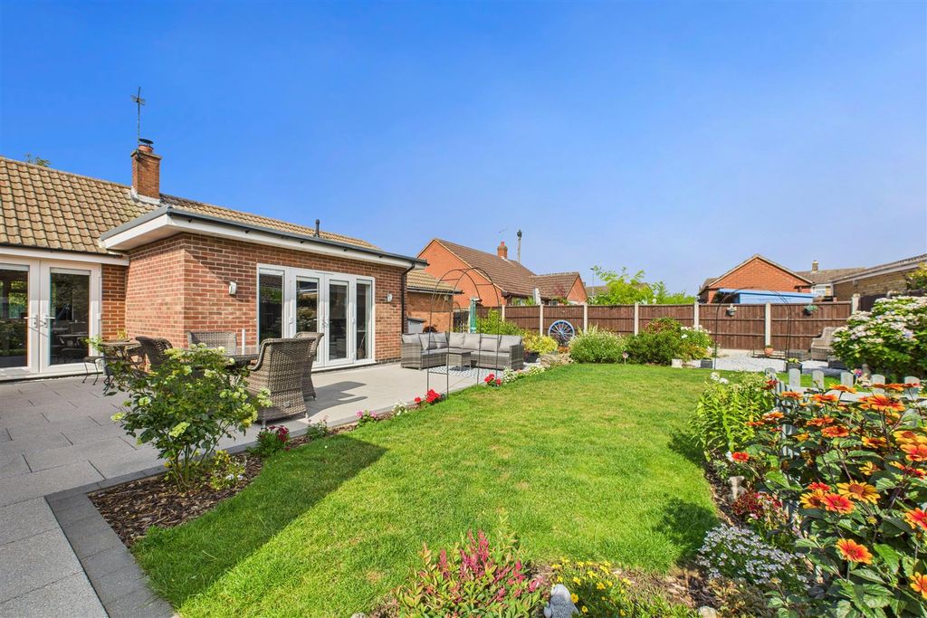 Property photo 2 of 20 Cam04235G0-Pr0083-Still020.Jpg