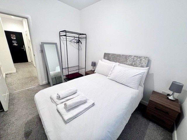 Property photo 2 of 7 Bedroom