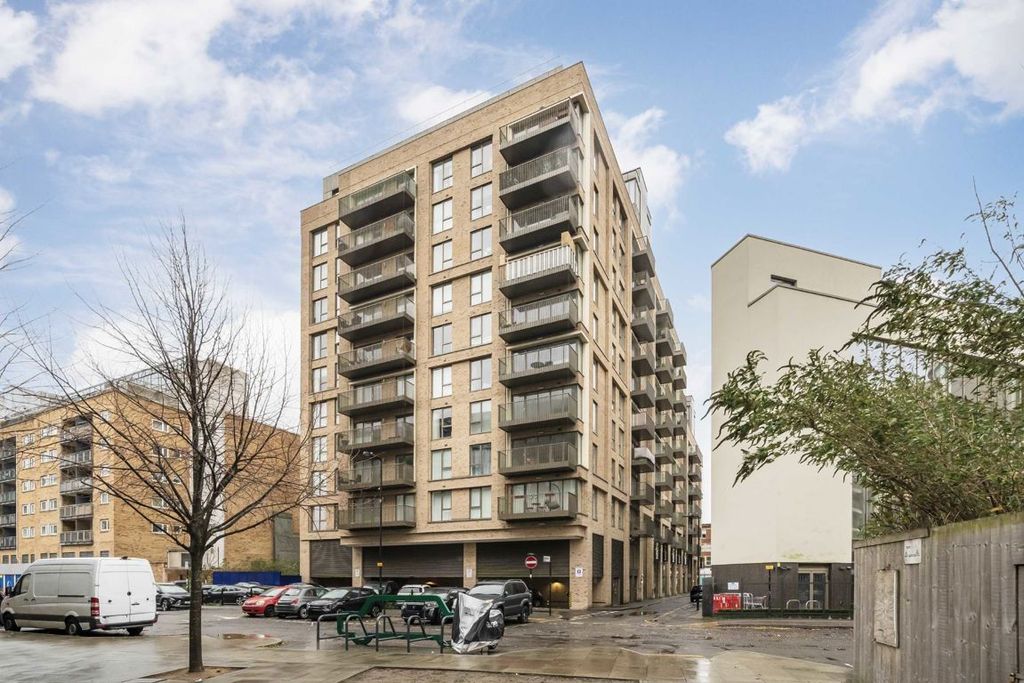 Property photo 1 of 10