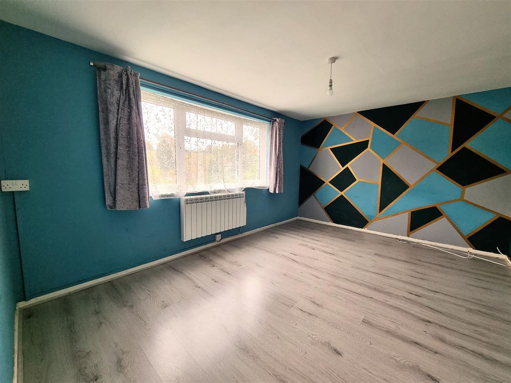Property photo 2 of 18 15 Abdon - Lr.Jpg