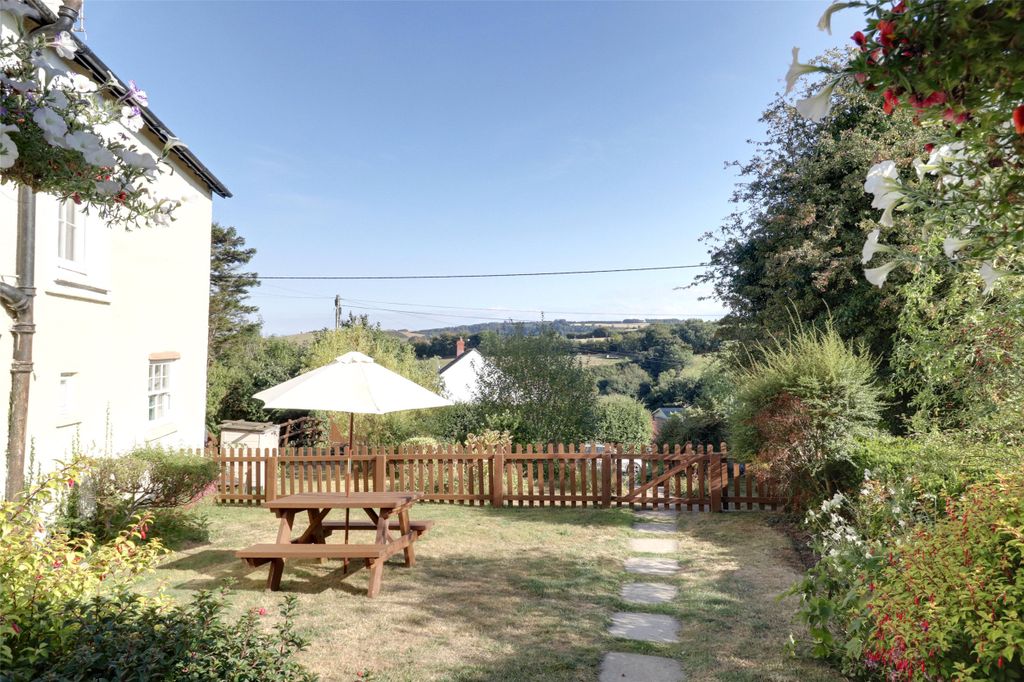 Property photo 3 of 28 3 - Picture No. 02