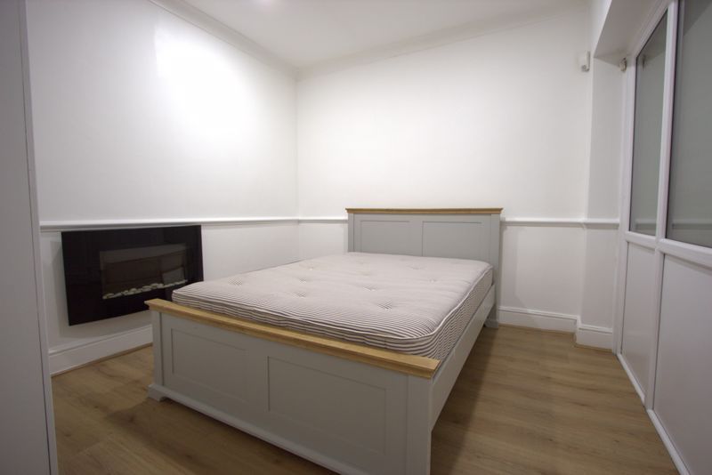 Property photo 2 of 7 Photo 8