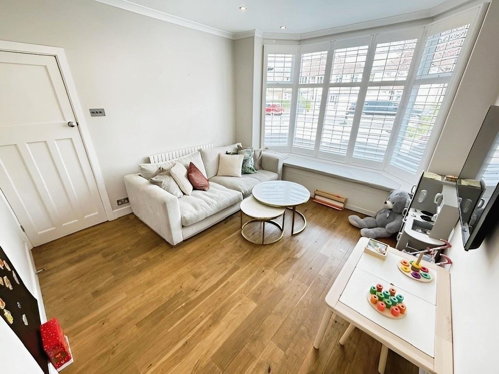 Property photo 2 of 25 4O-Ynaenn0K_E40Eoy_Uga.Jpg