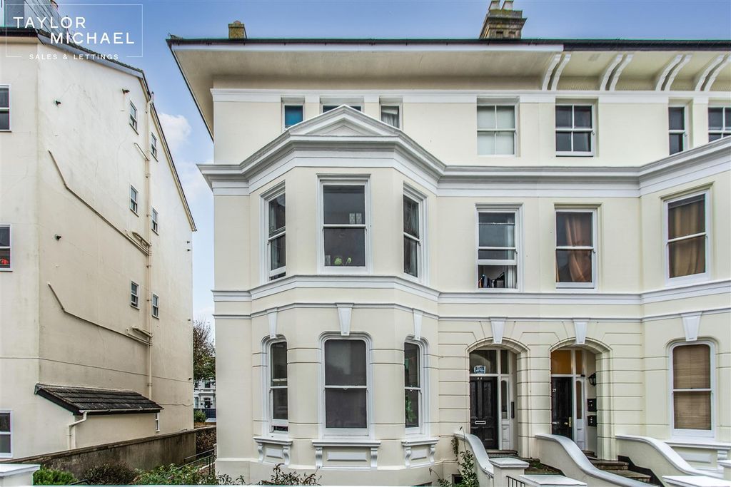 Property photo 1 of 12 Front