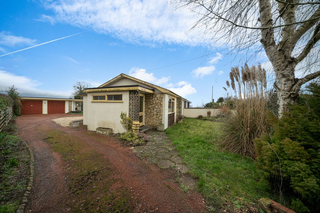 Property photo 3 of 26