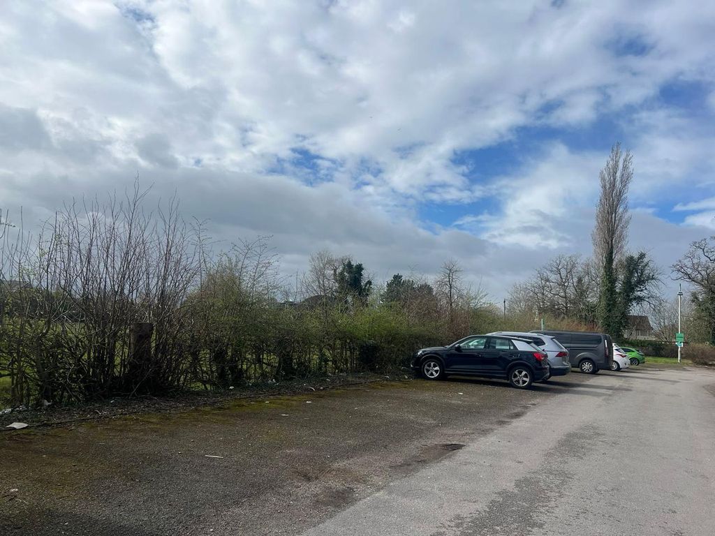 Property photo 2 of 3