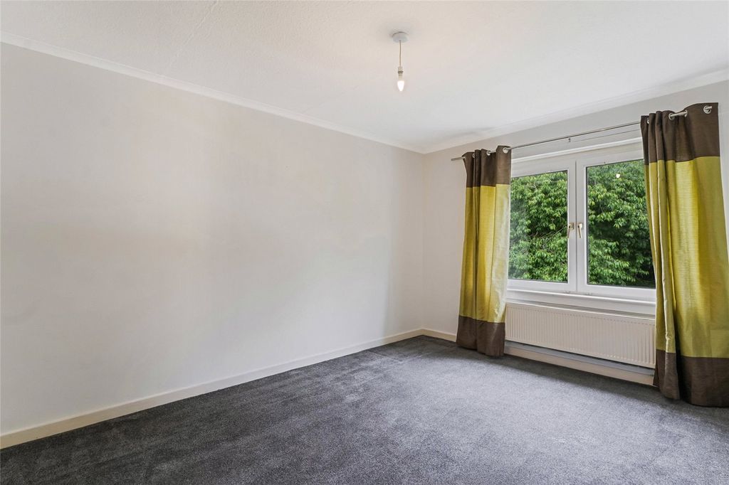 Property photo 2 of 9 2