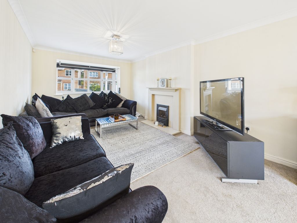 Property photo 3 of 36