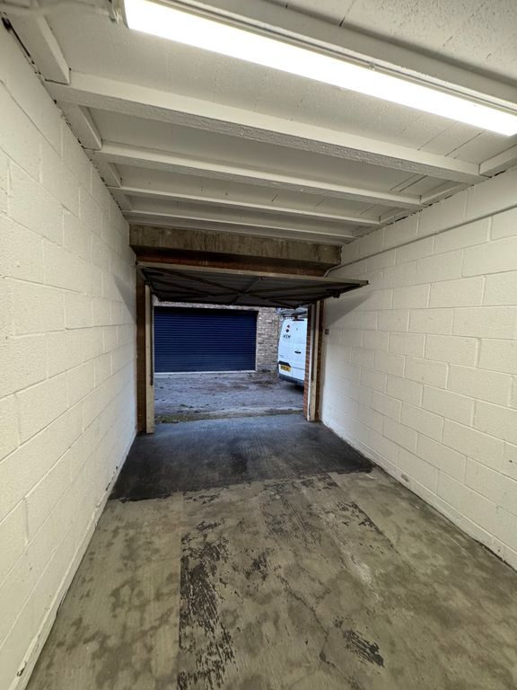 Property photo 1 of 4