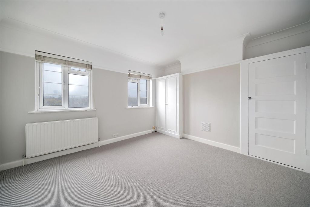 Property photo 2 of 9 Reception Room