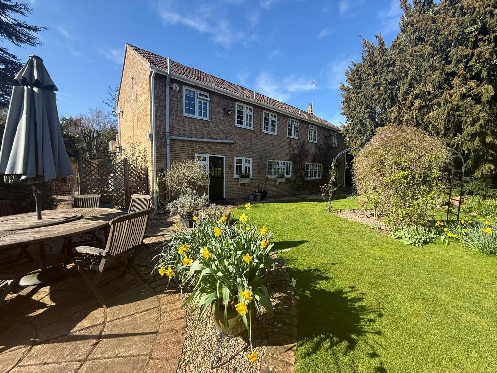 Property photo 2 of 21