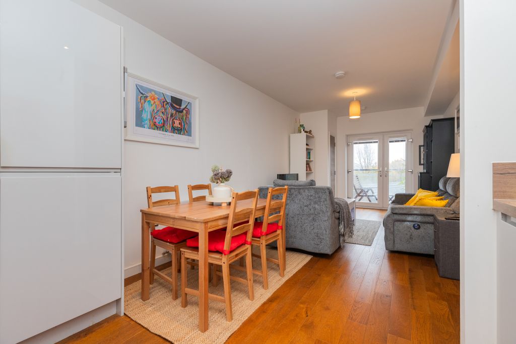 Property photo 2 of 21 Flat 3-2, 2 Riverford Court Glasgow G43 1Fb 2L-6