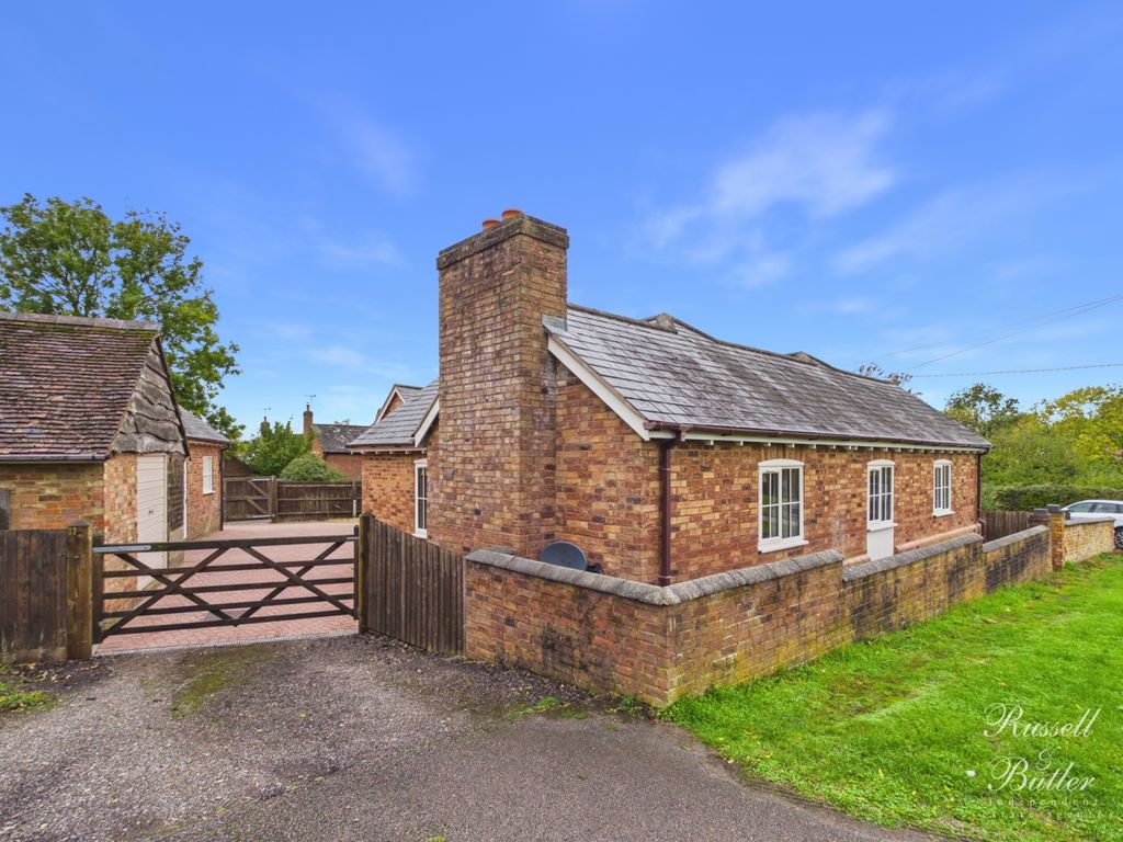 Property photo 1 of 16 Cam01386G0-Pr0193-Still001