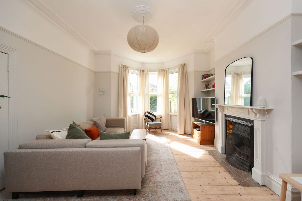 Property photo 1 of 23