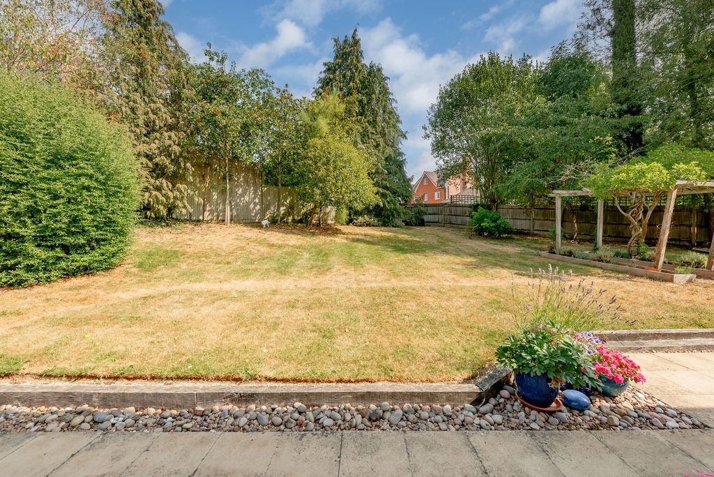 Property photo 2 of 23