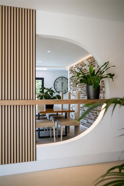 Property photo 3 of 42 250815 - 4 St Davids Close, Leverstock Green - 46.