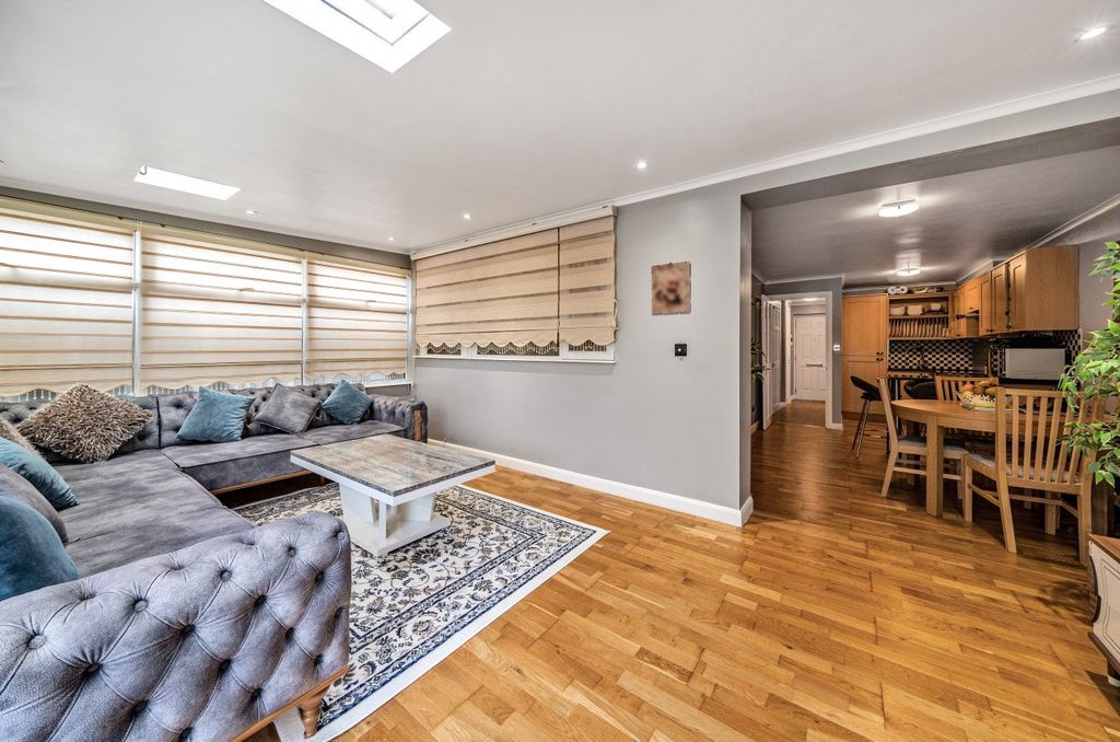 Property photo 1 of 15 Picture No. 14