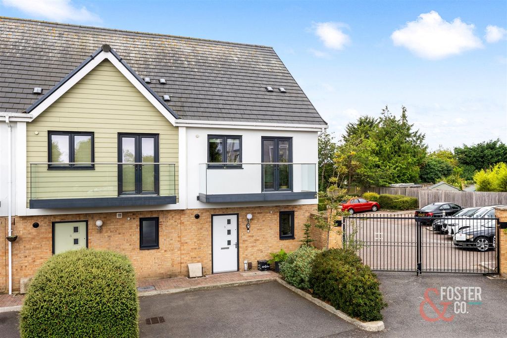 Property photo 1 of 22 Gatton Park Lane, 9-023.Jpg