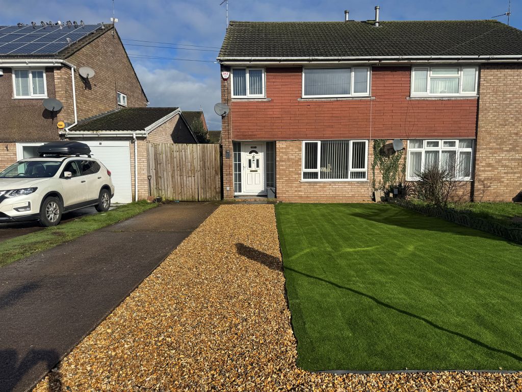 Property photo 2 of 13