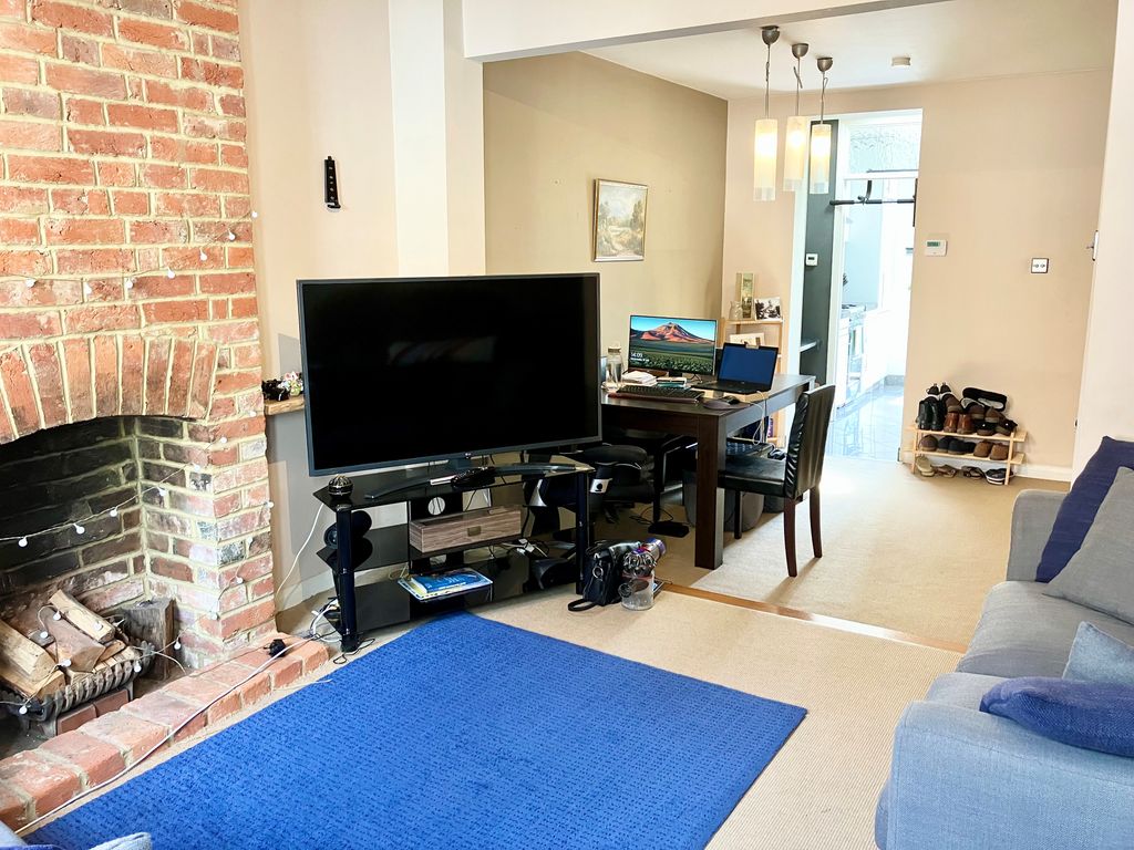 Property photo 2 of 16