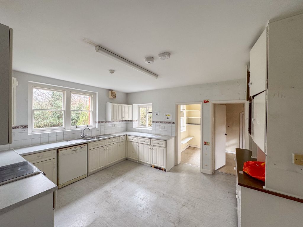 Property photo 3 of 23 Img_8430