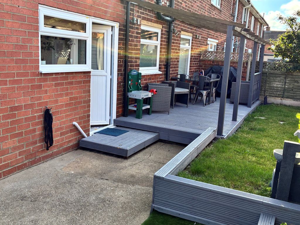 Property photo 2 of 18