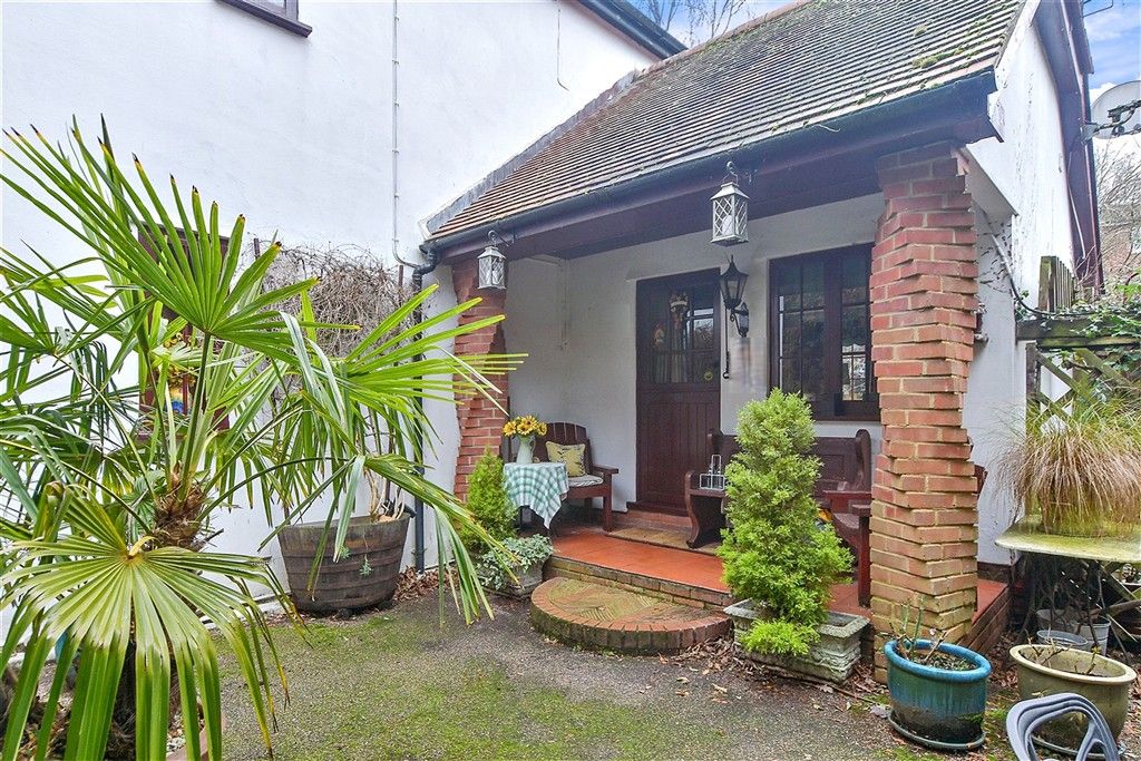 Property photo 2 of 18 External Feature