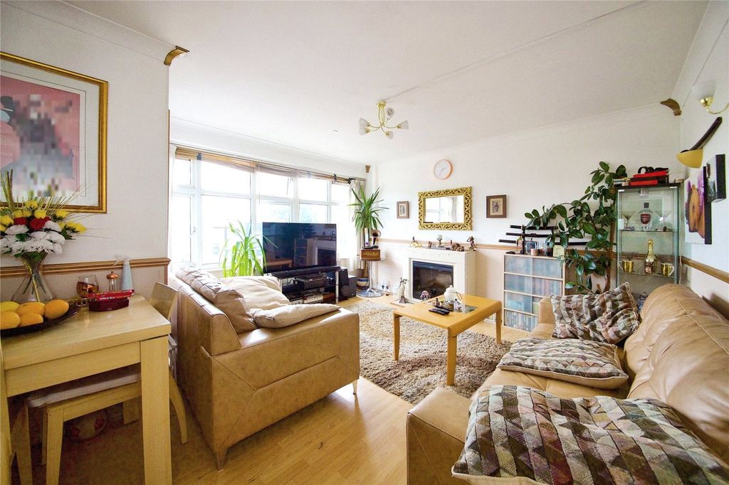Property photo 1 of 16 Picture No. 12