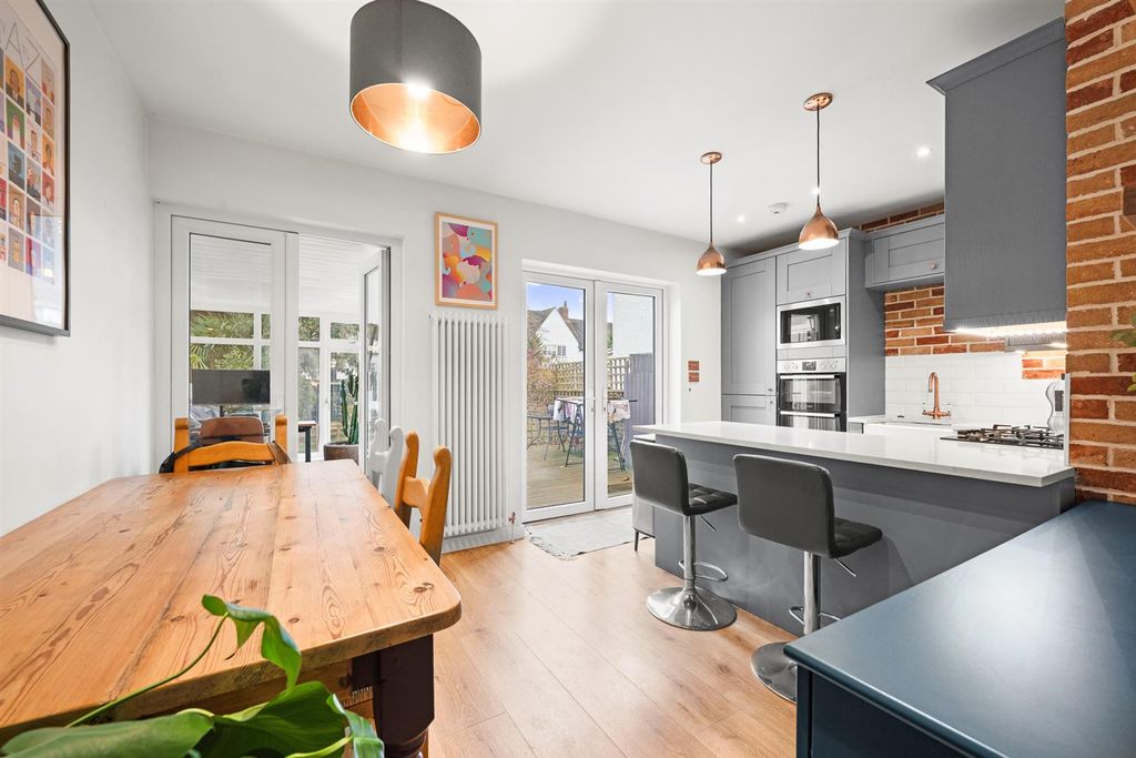 Property photo 3 of 17 Kitchen Diner