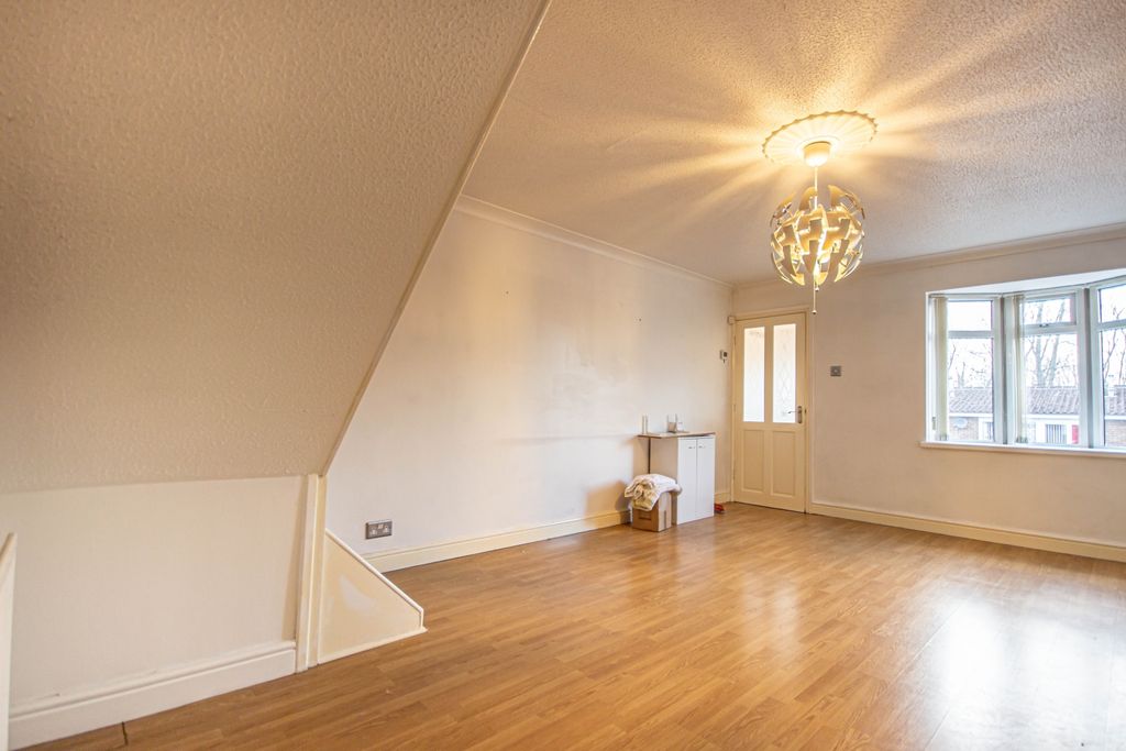 Property photo 2 of 10 2