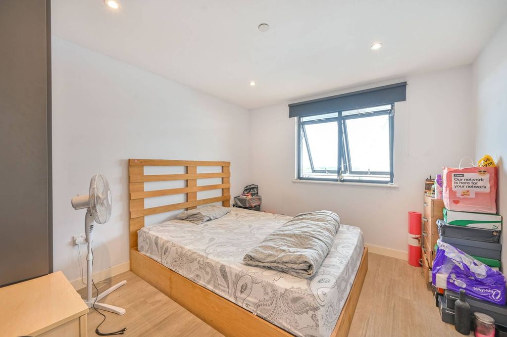 Property photo 1 of 5