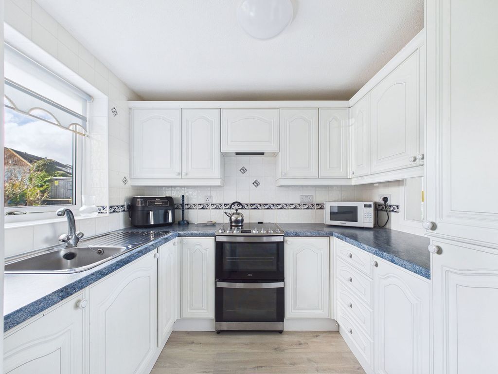 Property photo 3 of 13