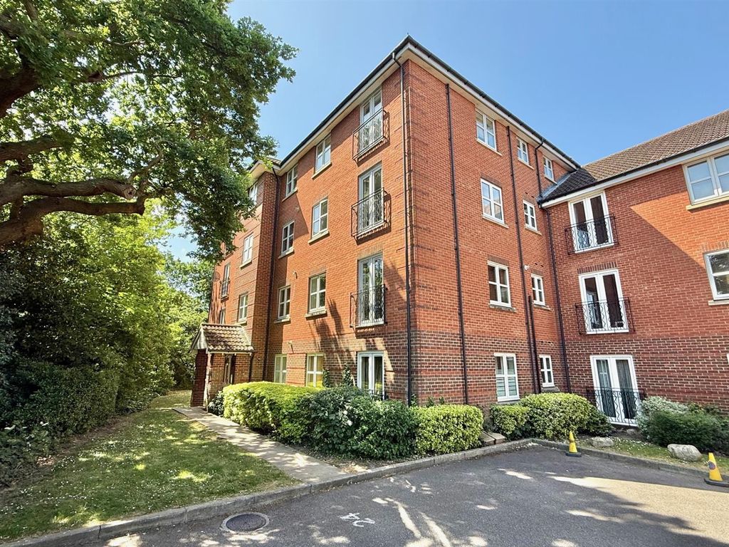 Property photo 1 of 6 Front.Jpg