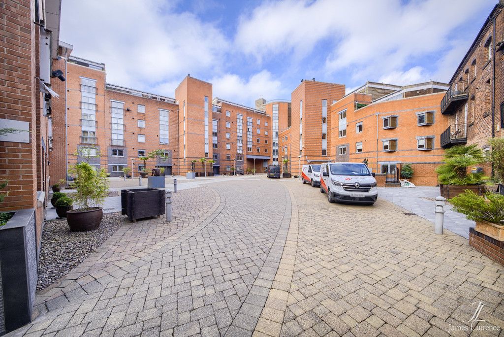 Property photo 2 of 35 Img_7684_27_Large