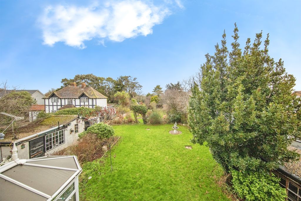 Property photo 2 of 18