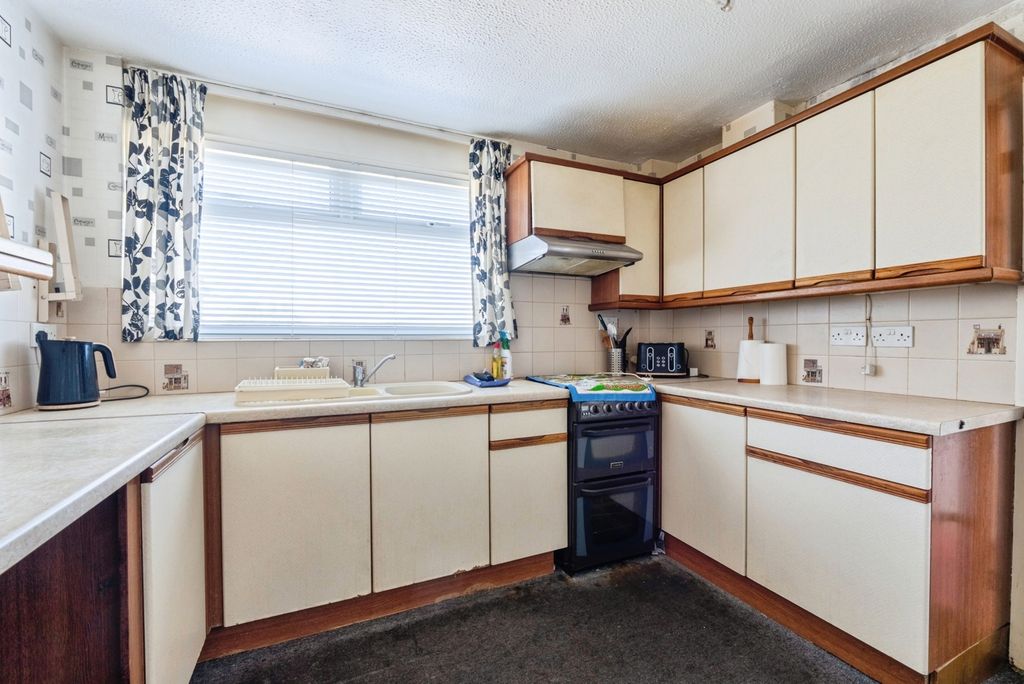 Property photo 2 of 16 Pbox-Img.Jpg