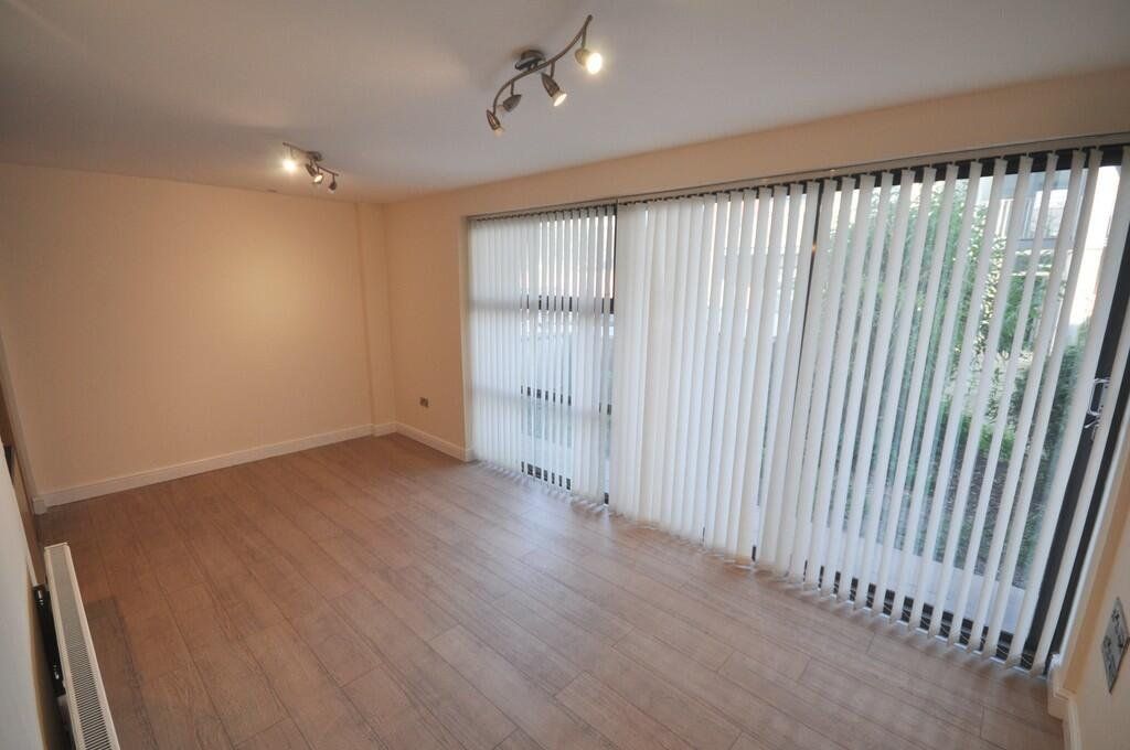 Property photo 3 of 6 Picture No. 08