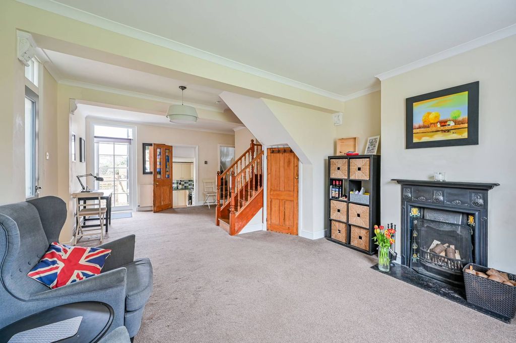 Property photo 3 of 14