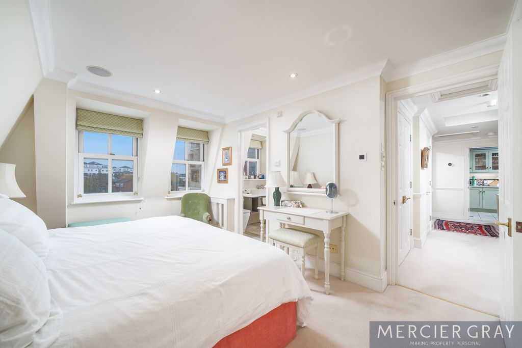 Property photo 3 of 15 Photo 5