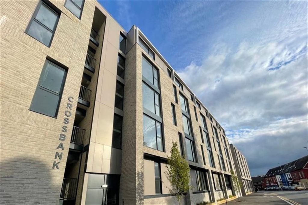 Property photo 1 of 10 (Main)