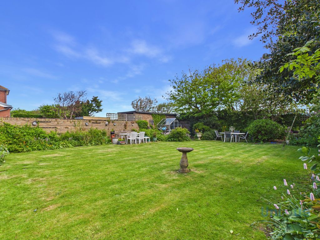 Additional image 30 of 4 bed detached house for salePrinces Way, Fleetwood FY7