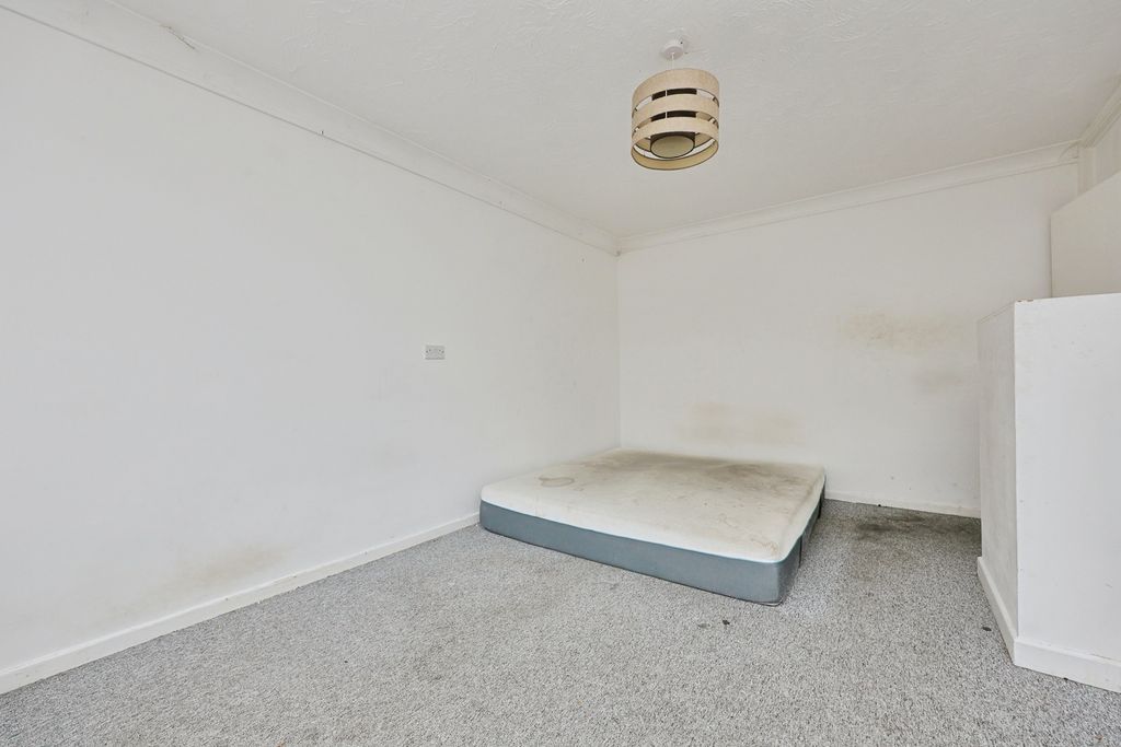 Property photo 3 of 9 Pbox-Img.Jpg