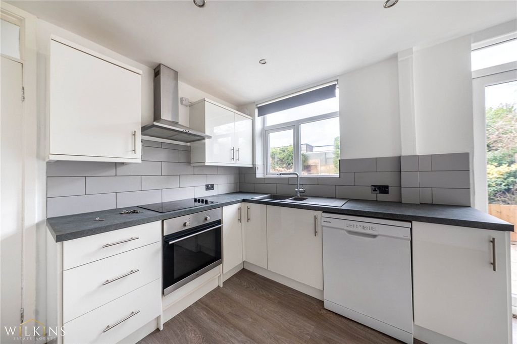 Property photo 3 of 28 Picture No. 21