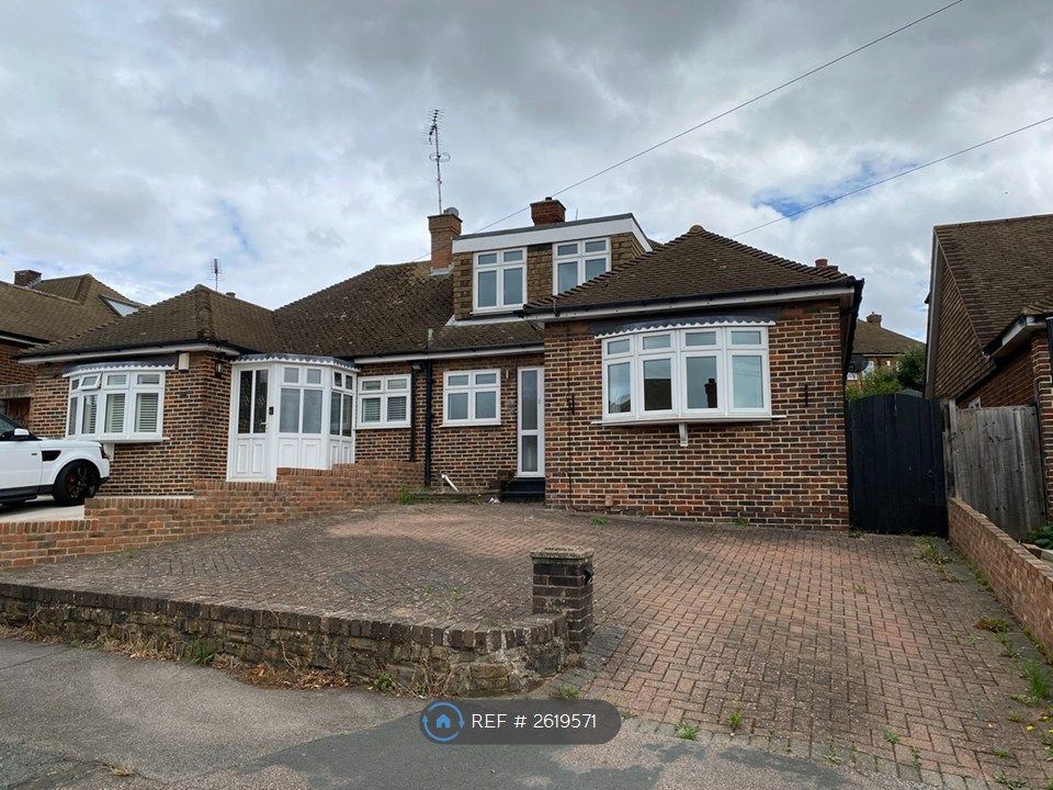 Property photo 2 of 31