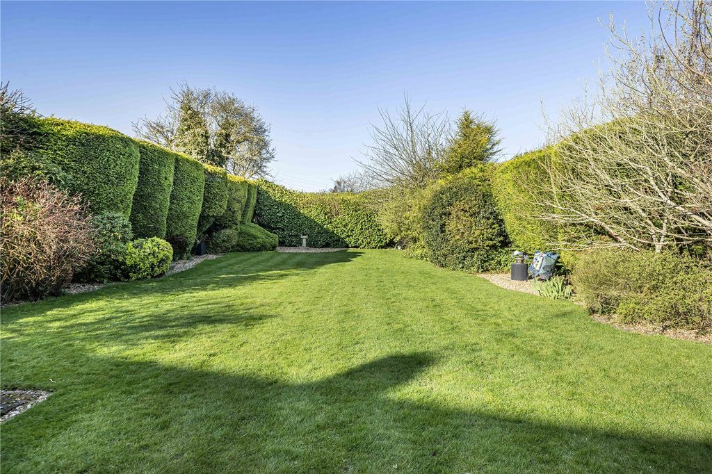 Property photo 3 of 16 Garden