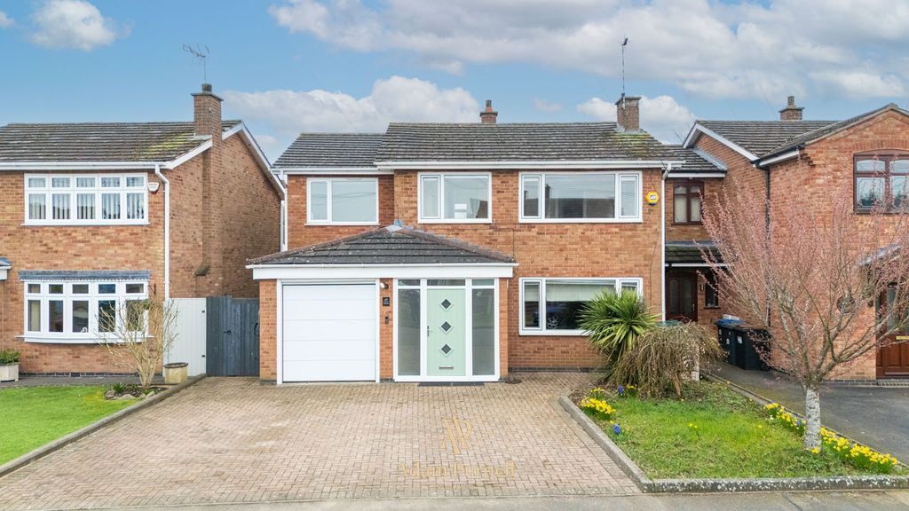 Property photo 1 of 43